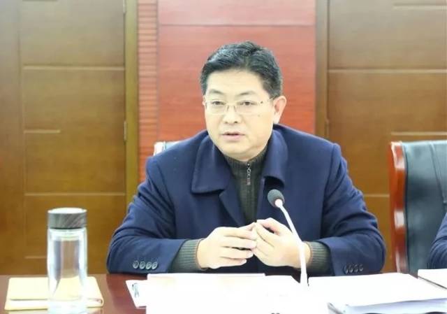 县委副书记,县长杨德振