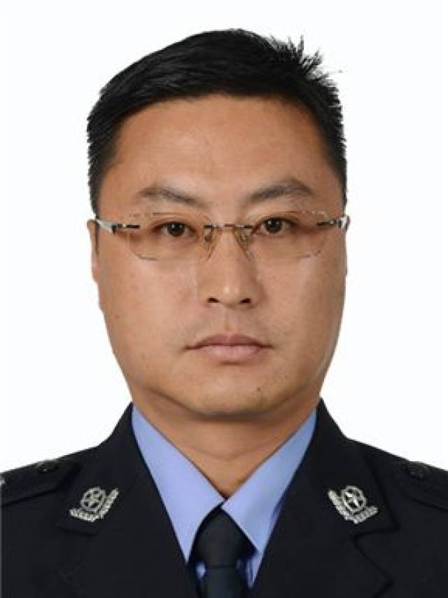 任前公示威信县新公安局长公安局政委任前公示