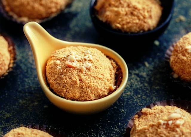 裹上黄豆粉的擂沙汤圆   豆果美食 裹上椰蓉后,瞬间自带小清新滤镜的