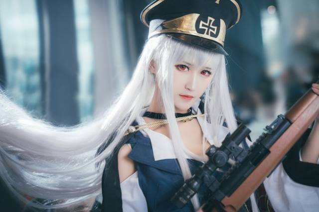 cos:少女前线中的御姐德皇.