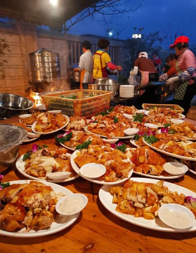 才上班没几天,广东这个地方又开始过年了!