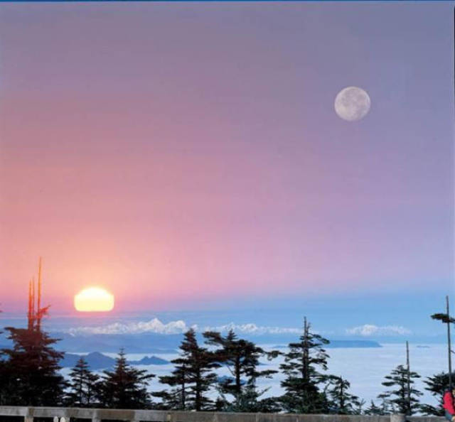 太阳的雅鲁藏布月亮的图片