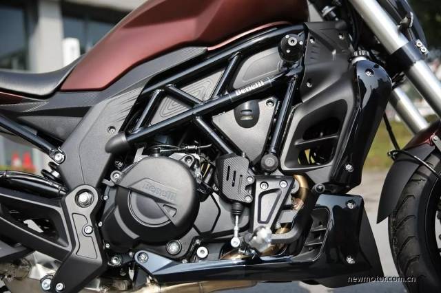 新车实拍贝纳利502c高配版详解