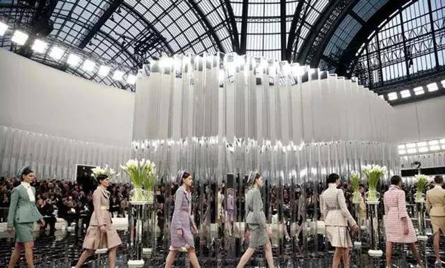 高山滑雪屋 2019/20香奈儿秋冬高级成衣发布会秀场