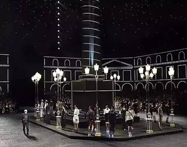 高山滑雪屋 2019/20香奈儿秋冬高级成衣发布会秀场