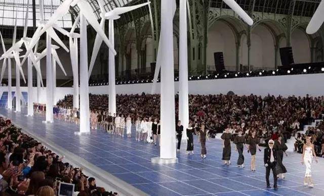 高山滑雪屋 2019/20香奈儿秋冬高级成衣发布会秀场