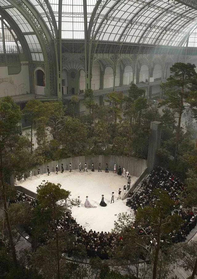 高山滑雪屋 2019/20香奈儿秋冬高级成衣发布会秀场