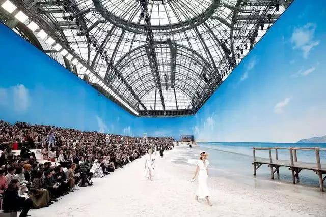 高山滑雪屋 2019/20香奈儿秋冬高级成衣发布会秀场