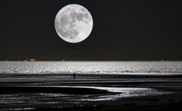 夜空明月的实拍技巧,拍出漂亮的月亮