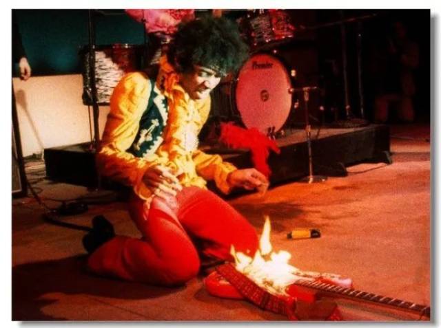 他用一把吉他令全世界为之疯狂