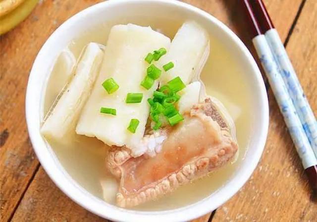 春天喝汤祛湿健脾,这8款养生汤,越喝越健康!