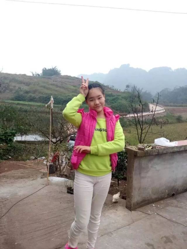 王思颖,女,15岁,身高1.