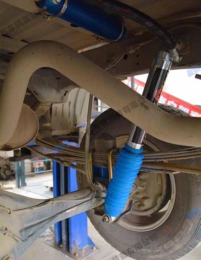 越野车改装新选择|pfd博奋德氮气减震器安装实例