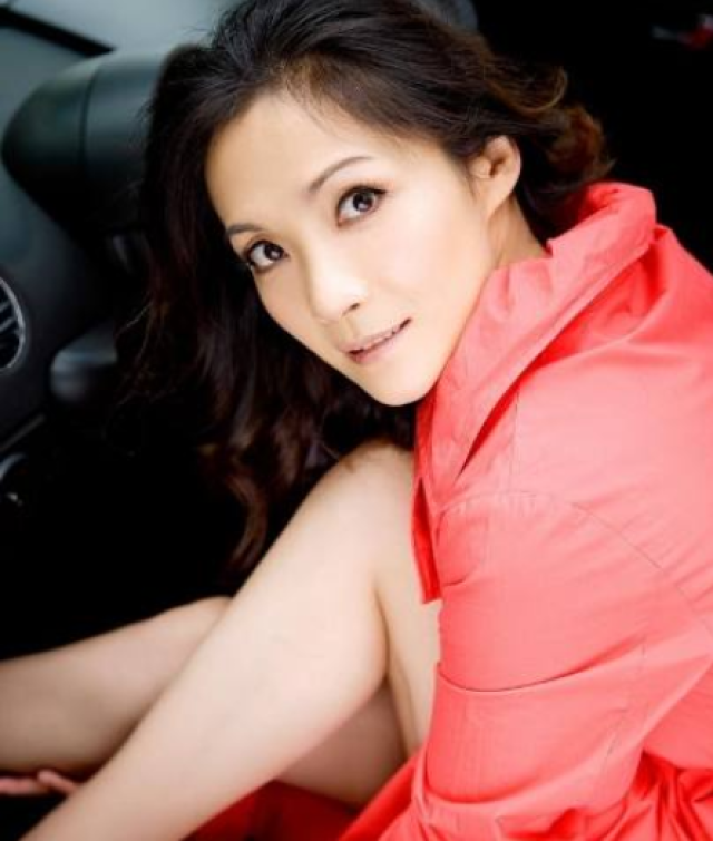 相信大家都有印象,她是《外来妹》中的阿芳,是《白眉大侠》中的陆小英