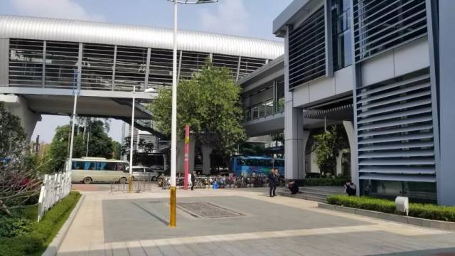 值得一提的是,项目最大的优势是靠近地铁四号线黄阁汽车城站,是真正的