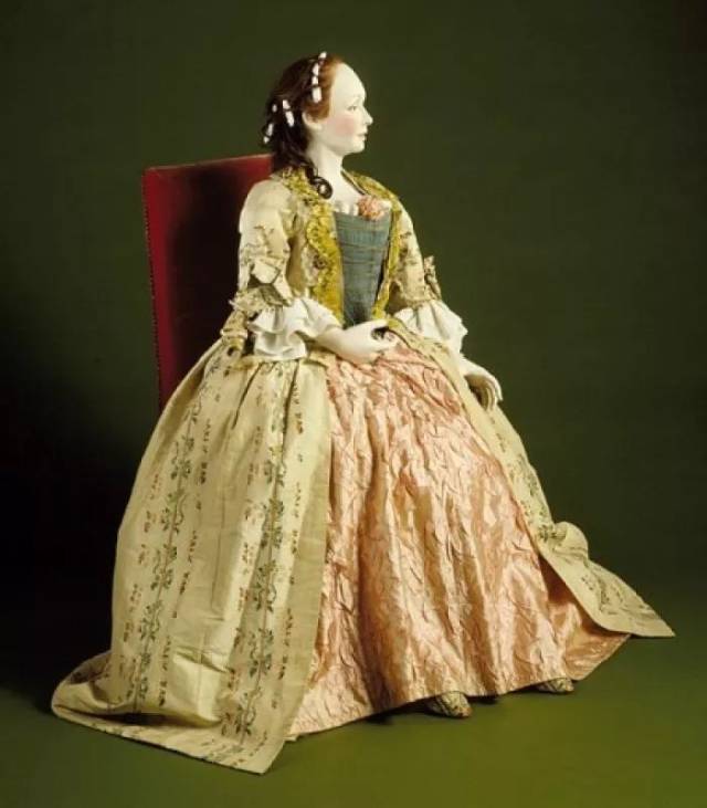 英国这些好看的贵族服饰你见过吗?