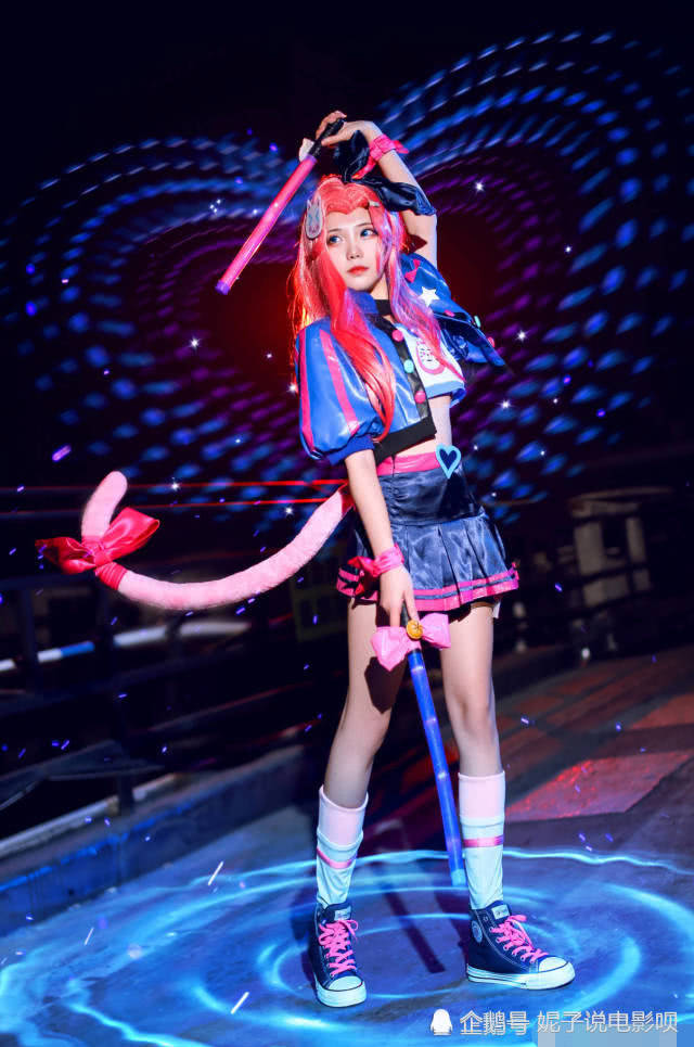 小姐姐cos王者荣耀阿珂,史诗级皮肤印象深刻,网友:氪金了