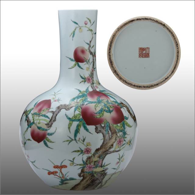 中国 大清乾隆年製 粉彩 桃文 天球瓶 飾壷 F R5238C -