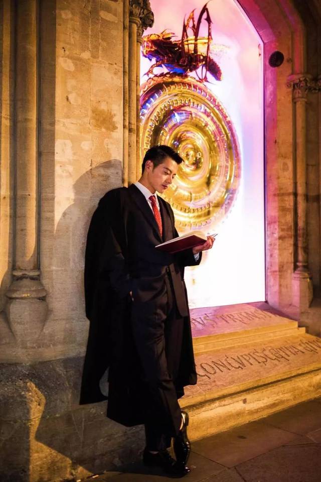 剑桥在读博士邓楚涵:在放弃前多忍一分钟