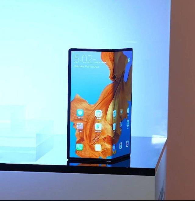 折叠屏手机竞争引爆,三星Fold和华为MateX,你