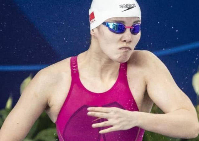 难怪傅园慧不常穿裙子看到她仅此一张的裙装照怕被追是真的