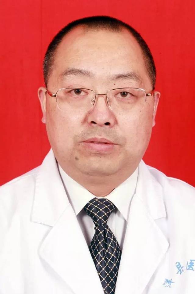 何宝强