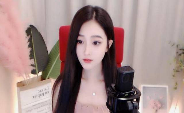 娱加951猫猫人美歌甜yy吸金女王 神豪"哦哥"斥资百万力推