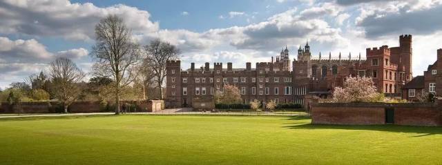 这是英国伊顿公学(eton college)的校园