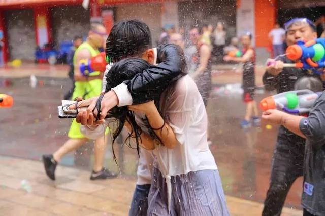 好爽!今年东坑卖身节竟定在下周五!东莞人快