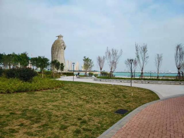 昨天下午,记者来到项目施工现场,代建方介绍,项目位于同安丙洲岛东北