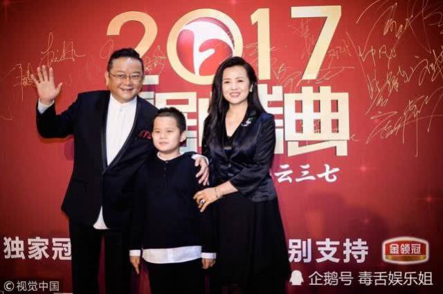 铁三角再现荧幕,今天说说王刚鲜为人知的婚姻生活。_搜狐网