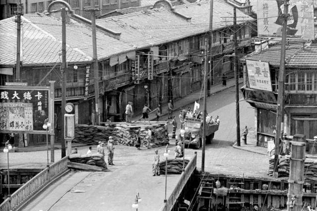 老照片：1938年沦陷后的上海_租界
