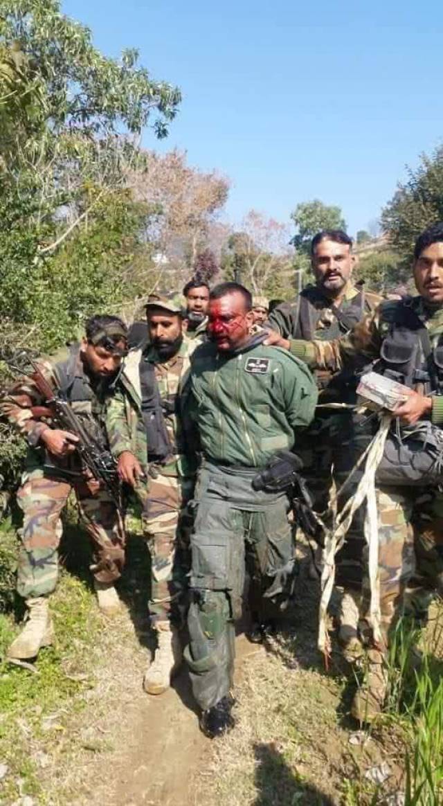 被俘印度空军飞行员.