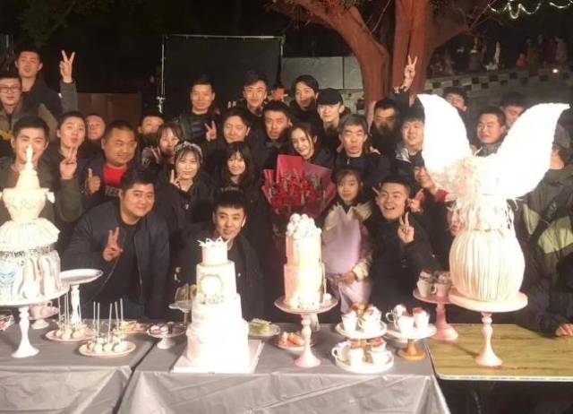 杨幂新片《刺杀小说家》杀青,一年一部大剧,杨