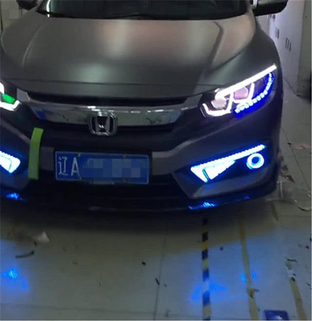 思域现改装店,全车贴"哑光黑",还改"恶魔眼",汽配风十足!_手机搜狐网