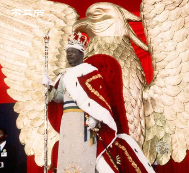 是来自于1977年中非皇帝博卡萨一世加冕礼中的老照片