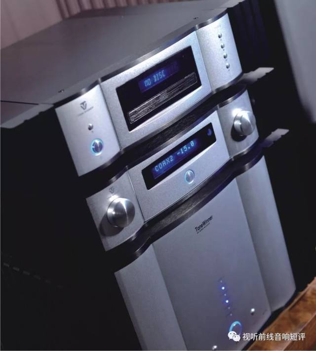 一套性价比非常高的国产组合天逸ty1cdcd机ad1pre前级与ad1pa立体声后