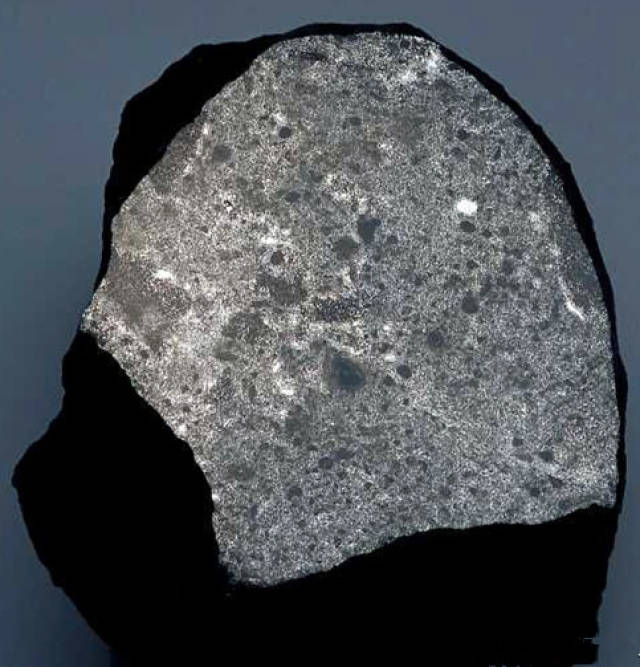 一千七百多公斤的陨石,你肯定没见过