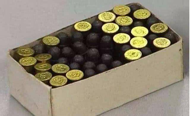 橡皮子弹威力不致命?别再被骗了,看完这几张图你就明白了