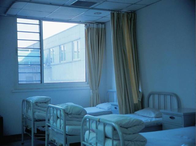 精神病院3病房图片