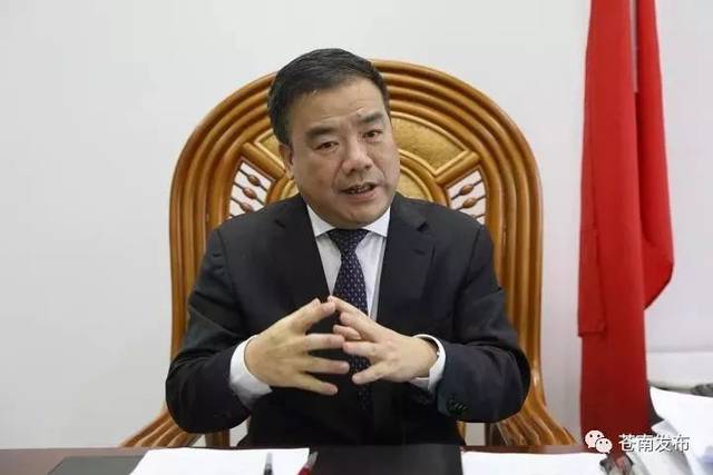 "峰"会苍南丨对话苍南县委书记黄荣定:"十大突破"助力苍南新跨越