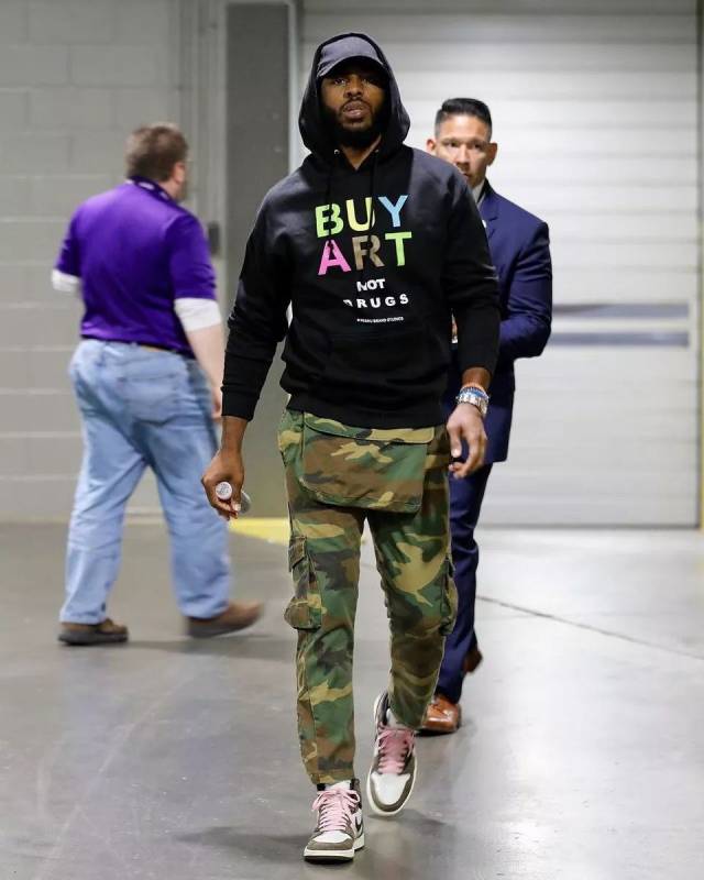 贝克汉姆穿了什么鞋?本周海外明星球鞋上脚精选 3.