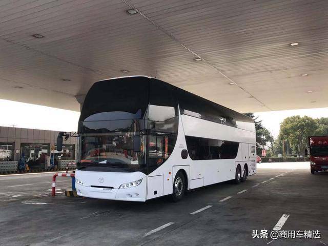 13米7双层大巴仍在国产g60枫泾服务区偶遇出口智利青年6137s客车