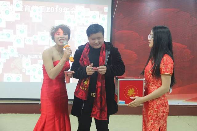 新年好运从这里开始 一等奖 抽奖嘉宾 赣州原民政局党组书记陈式金先