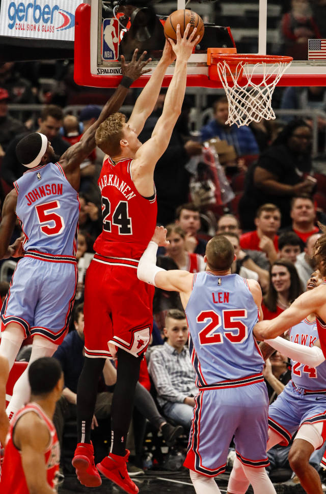 篮球——nba常规赛:老鹰胜公牛