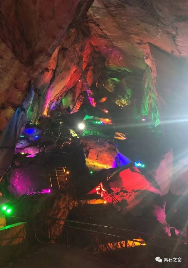 白马仙洞景区"三八"妇女节当日对所有女性游客门票免费