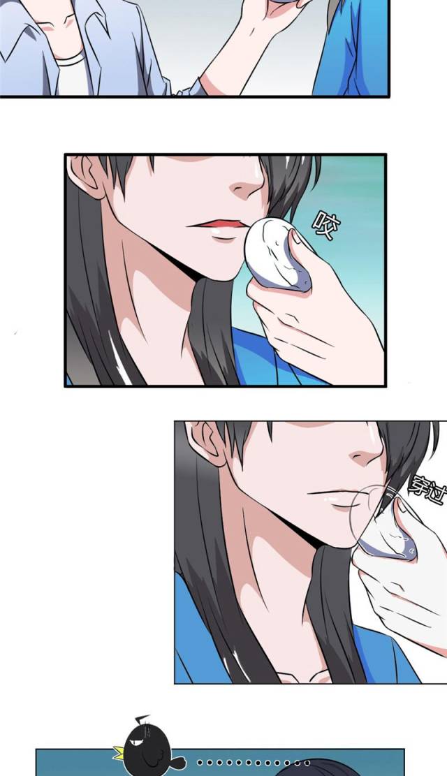 他偶然发现一枚老旧怀表,但第二天早上怀里的美男子是怎么回事?