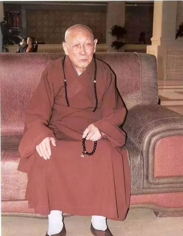 佛珠不能瞎戴!看看真正的高僧都戴什么