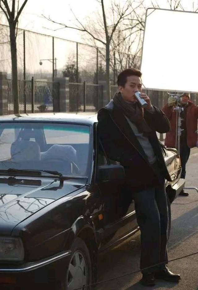 《你是我兄弟》这部电视剧里,老大老二俩的性格截然不同.