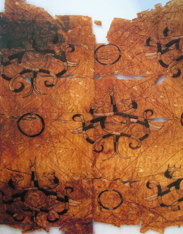 辫绣灵动寓昌隆——春秋战国刺绣